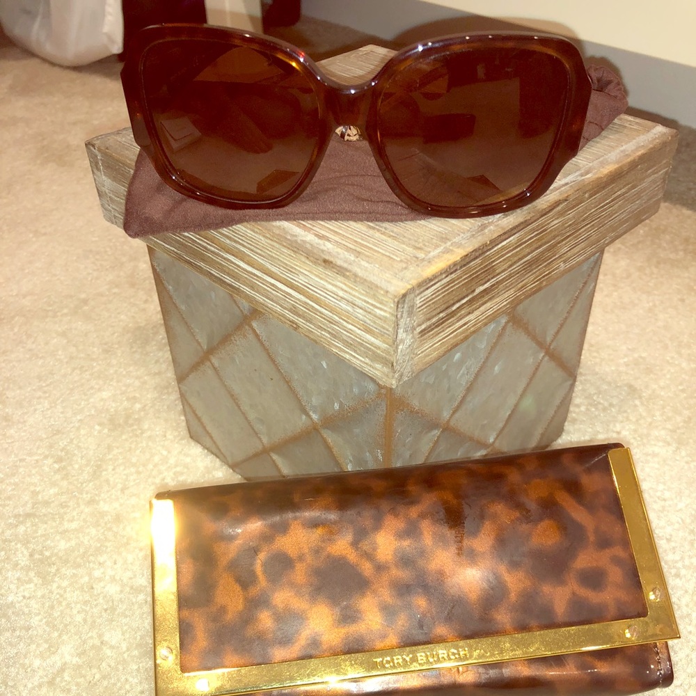 Tory Burch Sunglasses 🕶